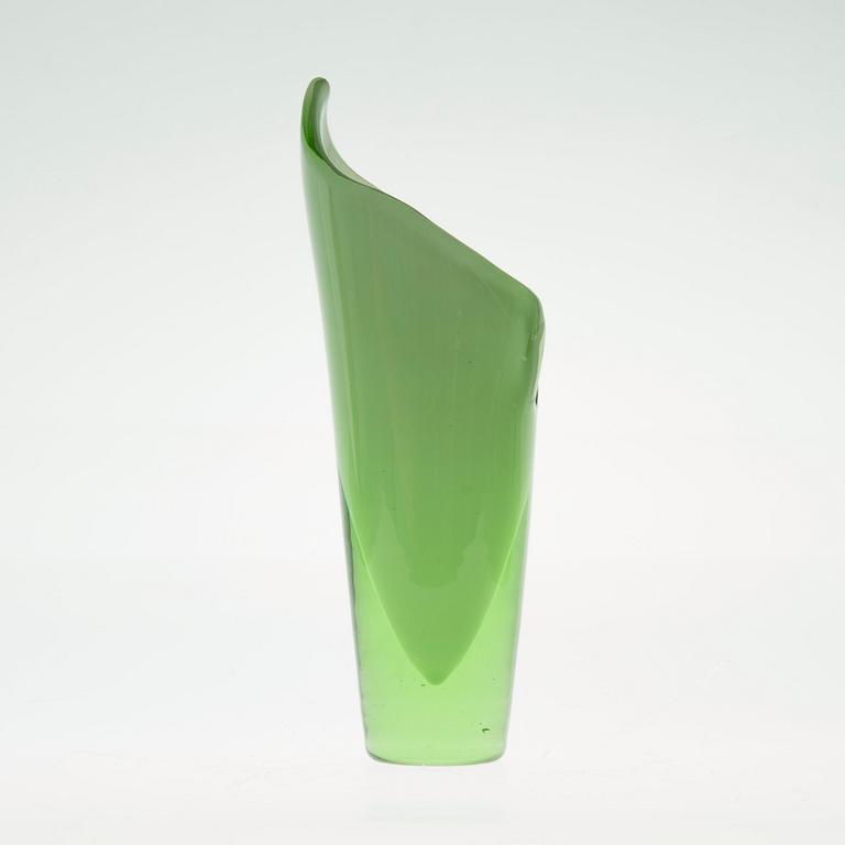 Gunnel Nyman, A VASE.