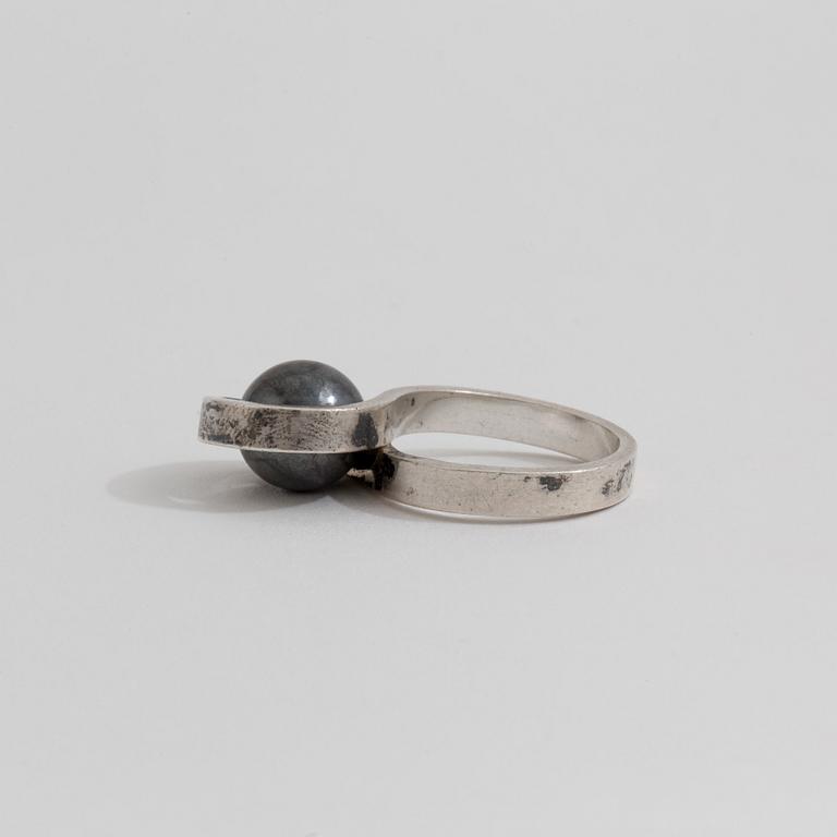 RING, med blodsten, Waldemar Jonsson, Skara, 1972.