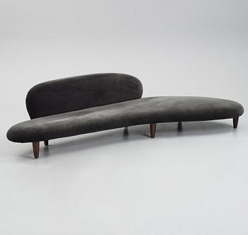 Isamu Noguchi, a "Freeform sofa" and ottoman, Vitra 2009/2019.