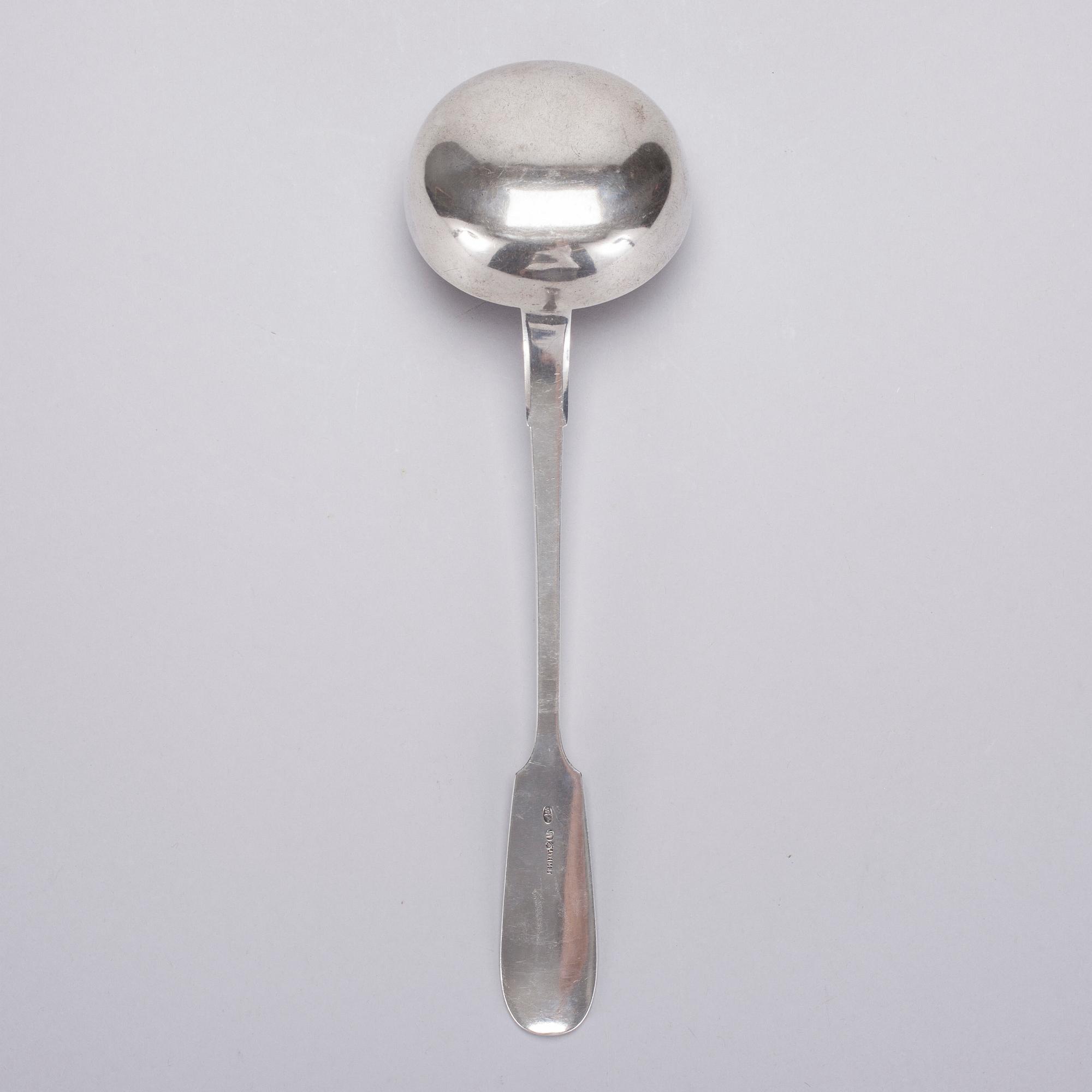 SLEV, silver, Lubavin, S:t Petersburg Ryssland 1908-1926. Vikt 283 g.