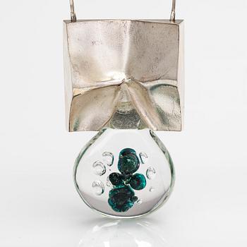 Björn Weckström, A sterling silver and acrylic necklace "Big drop". Lapponia 1973.