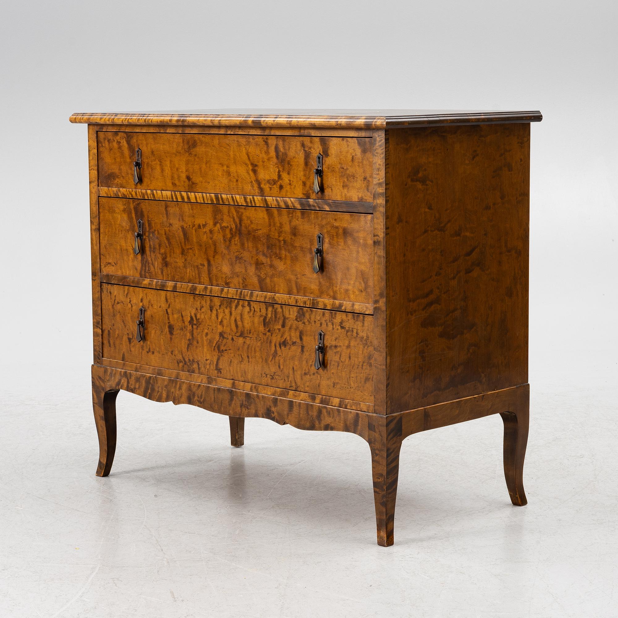 A chest of drawers, 1920s/30s.