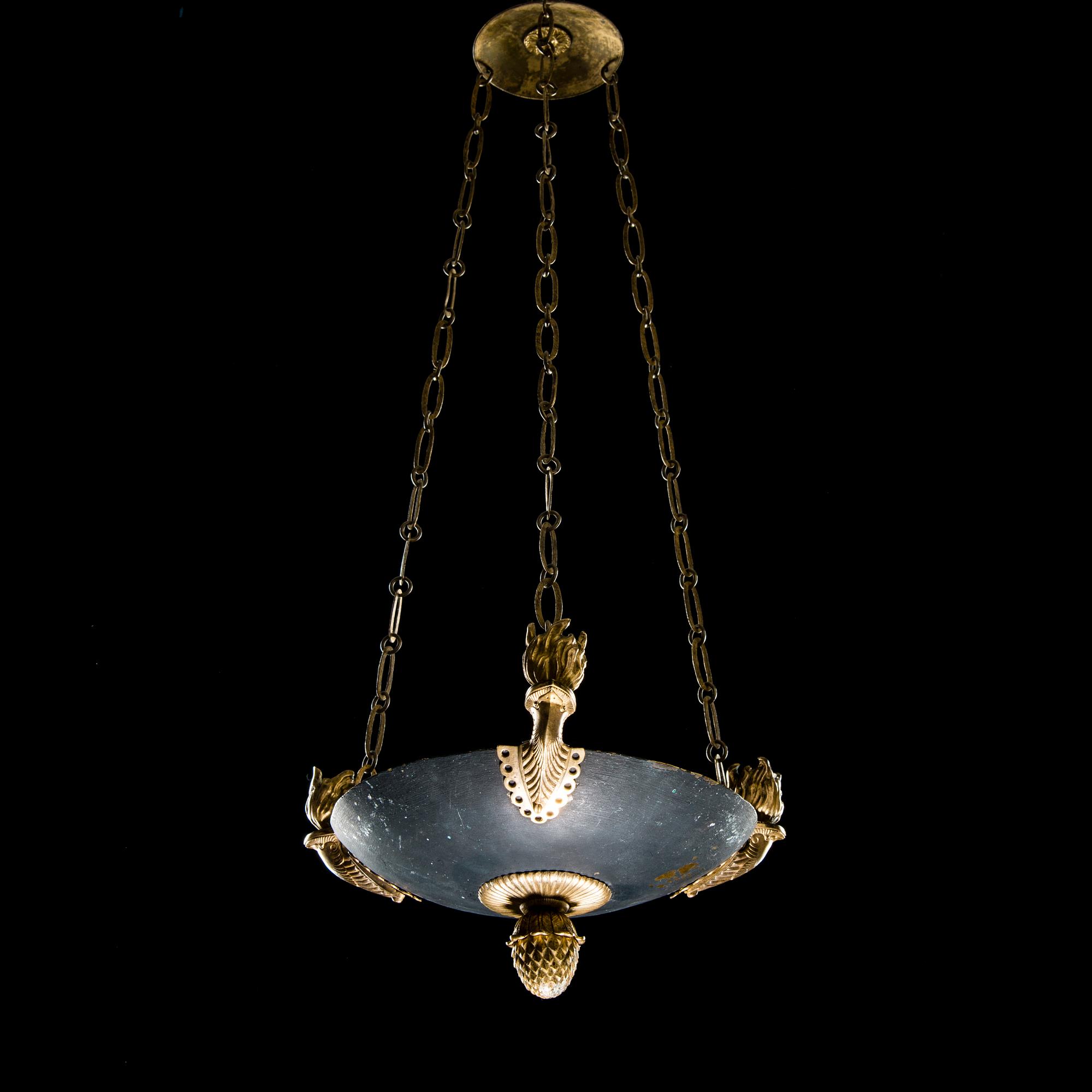 AMPEL, brons, empire, 1800-talets början. Höjd 66 cm.