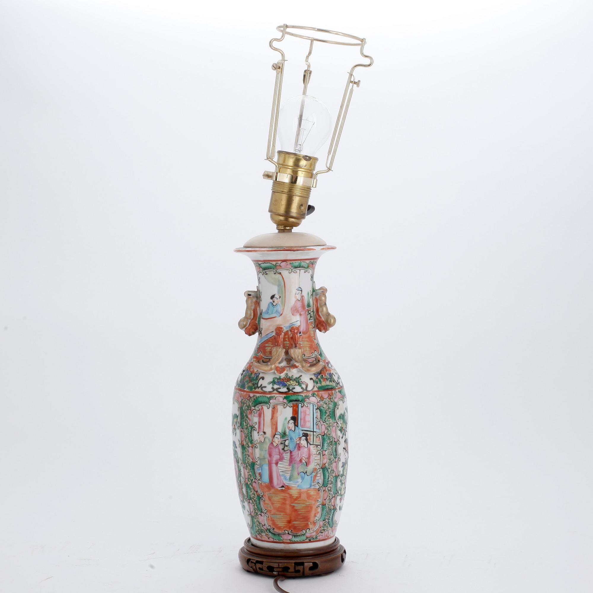 BORDSLAMPA, porslin, Kanton, Kina, 1900-tal.