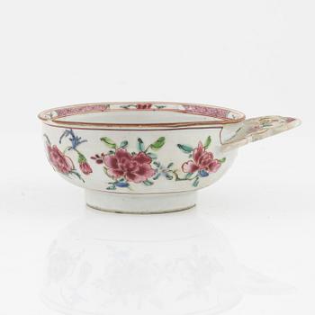 A Chinese famille rose covsh, Qing dynasty, Qianlong (1736-95).