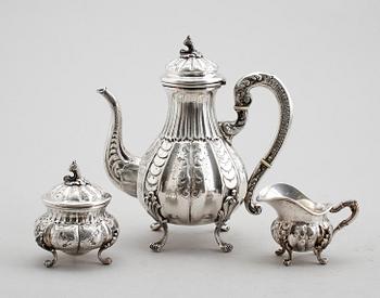 KAFFESERVIS, 3 delar, silver, svenska importstämplar. Vikt ca 1335 gram.