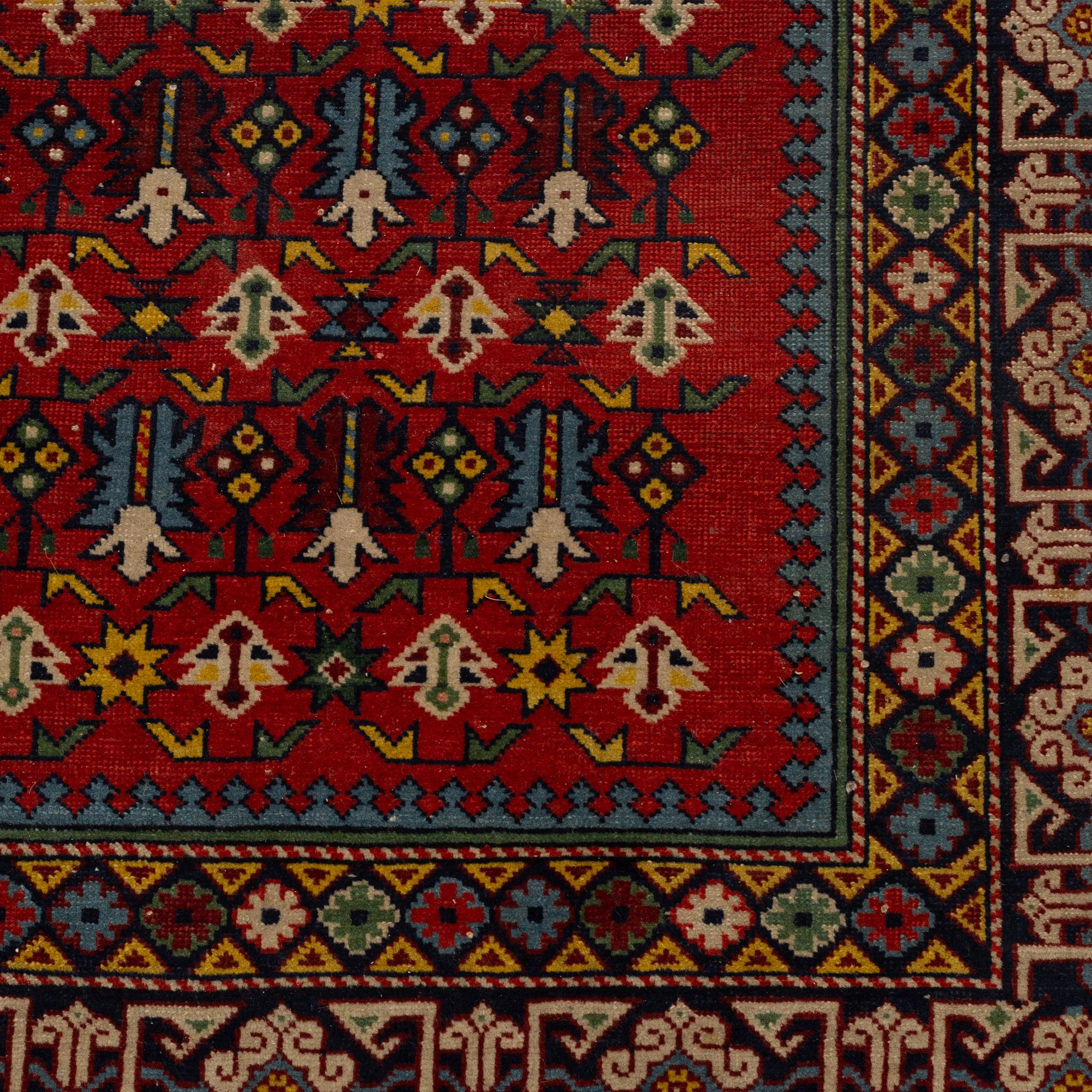 MATTO, a semi-antique Ardebil, ca 182,5 x 130,5 cm.