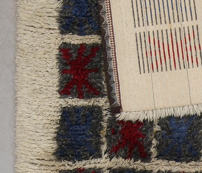 MATTA, rya. Ca 170 x 105 cm.