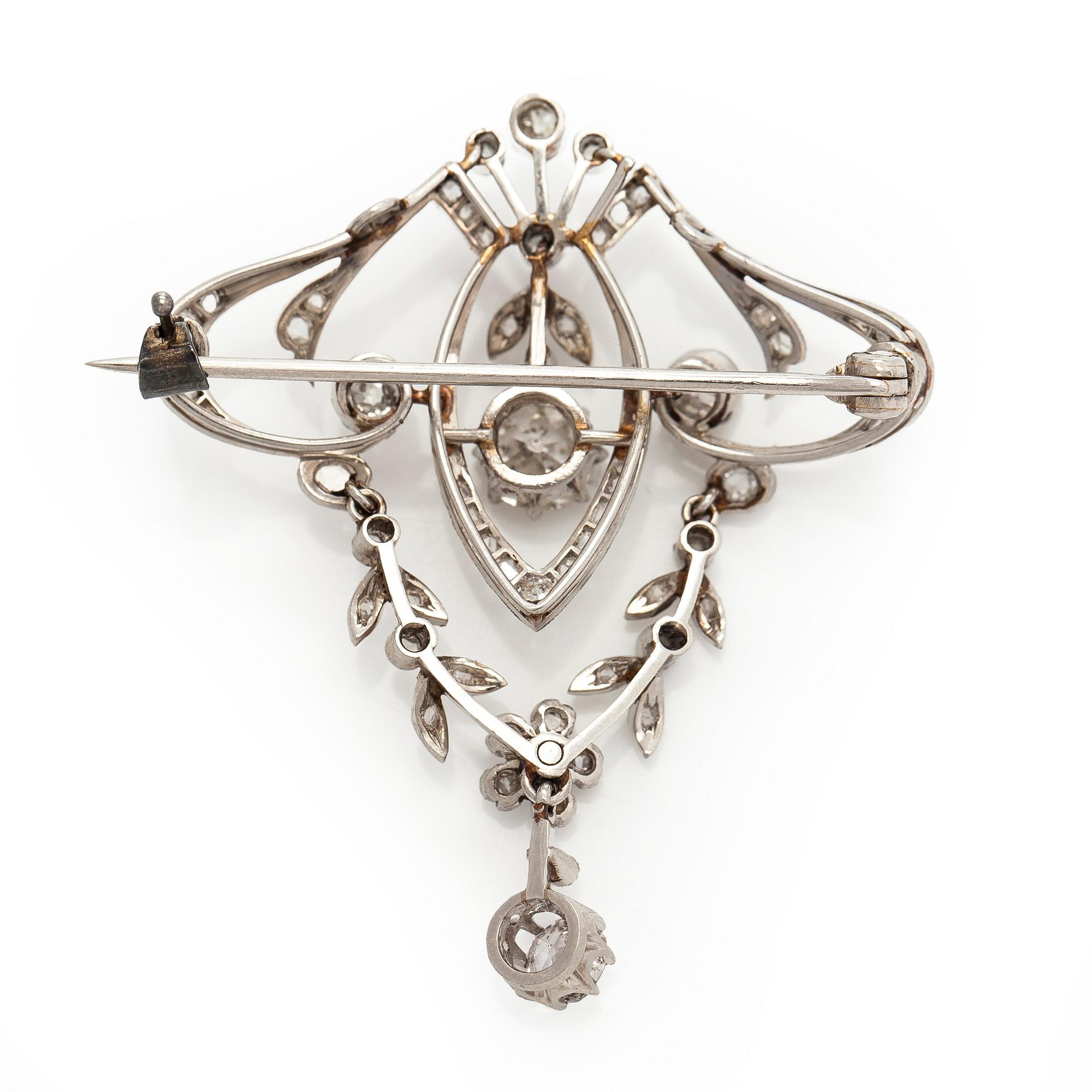 Brosch, gammal- och rosenslipade diamanter, platina.