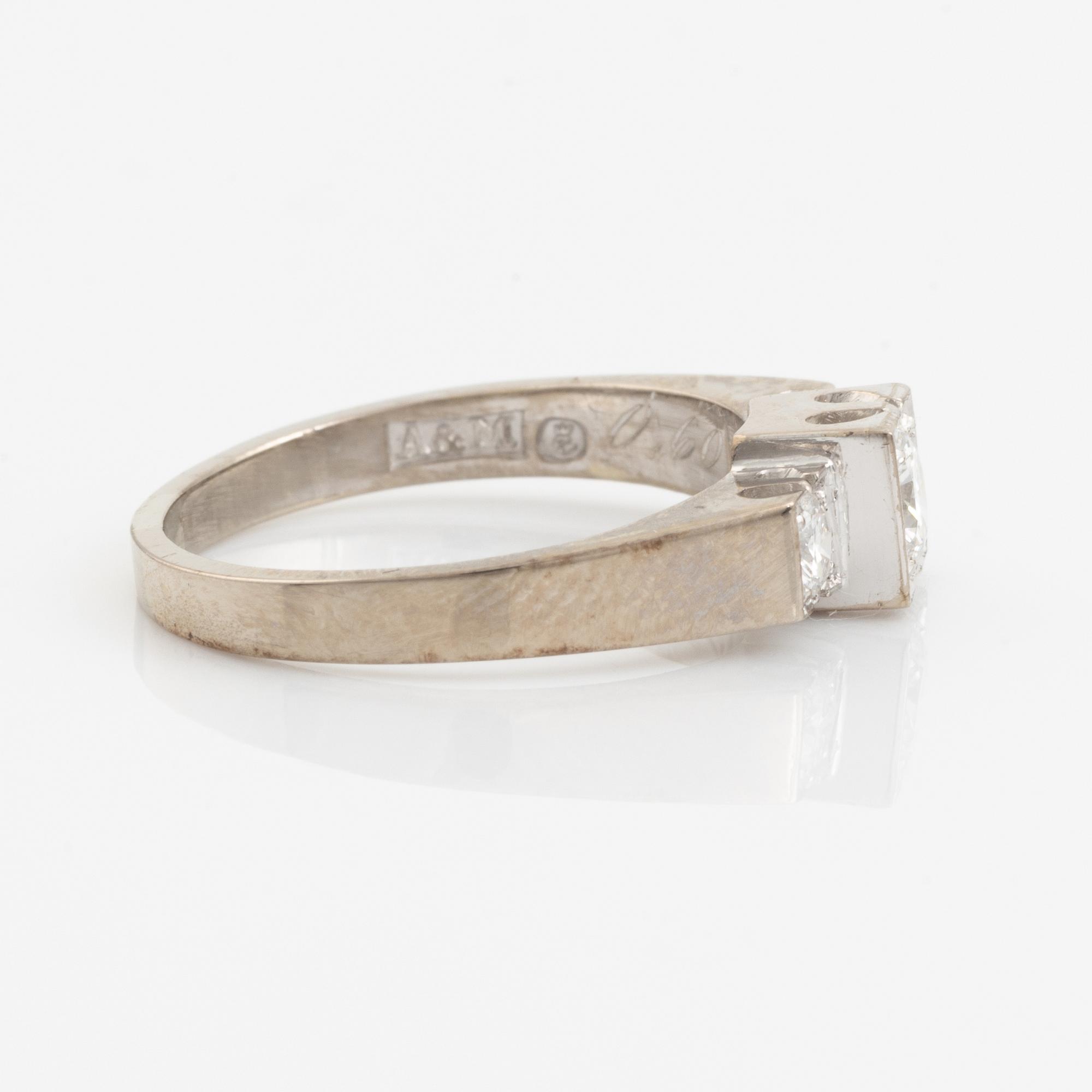 Ring med briljantslipade diamanter, 0.60 ct, A&M, Göteborg, 1965.