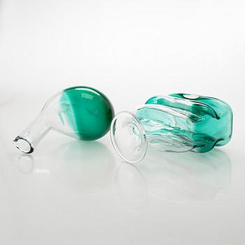 Helena Tynell, konstglas, 2 st, "Kuikka" och "Puteli", signerade Riihimäen Lasi O.Y. Helena Tynell.