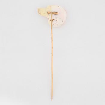 KRAVATTNÅL, med hund i skuren korall,