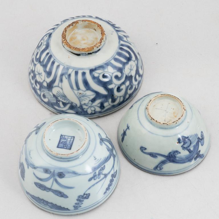Three blue and white porcelain bowls, China, Ming dynasty (1368-1644).