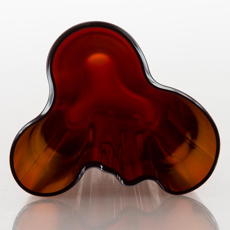 ALVAR AALTO, A red 'Savoy' glass vase, Iittala 2000s.