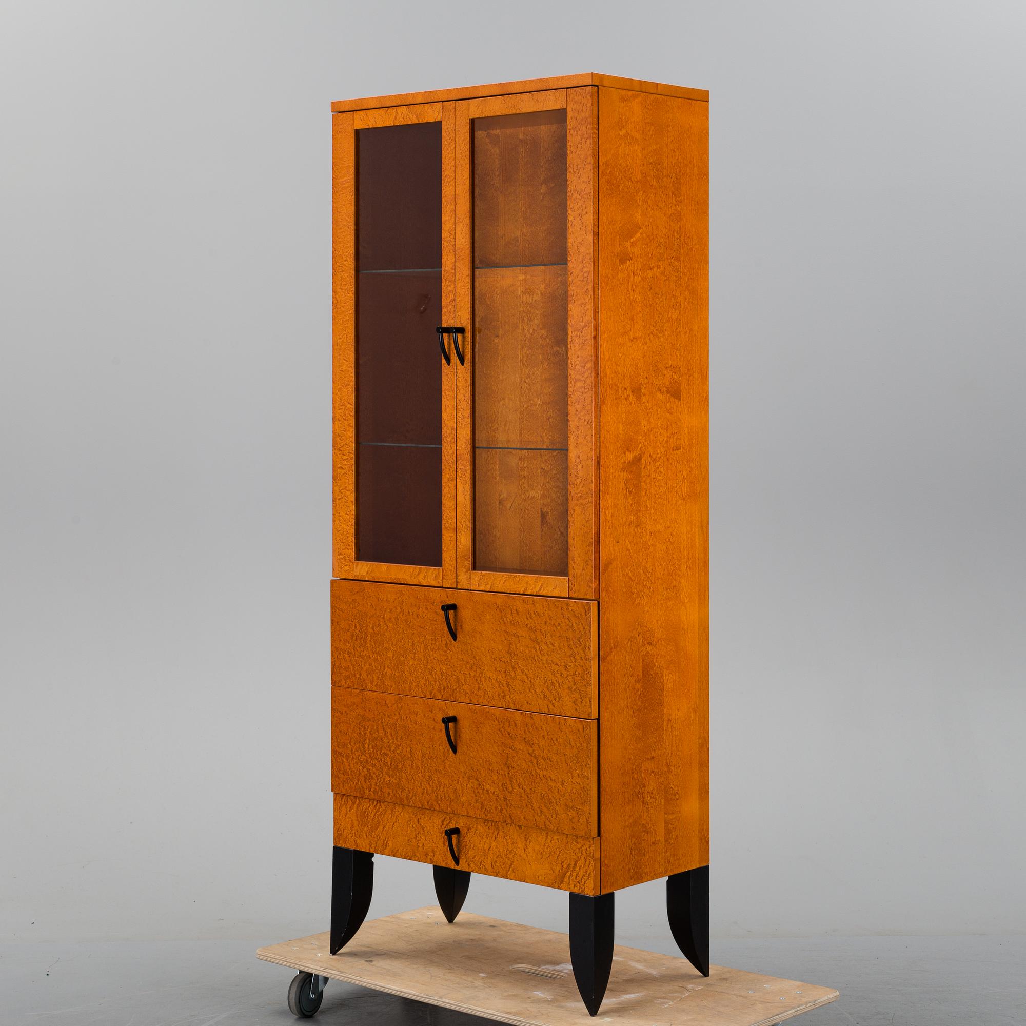 ROSE-MARIE ELLING, vitrinskåp, "Tintomara", Fröseke Form 1889.