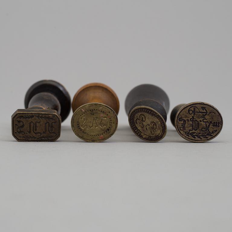 EIGHT 19TH CENTURY SEALS.