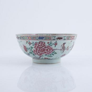 A Famille Rose bowl, export porcelain, China, Qianlong (1736-95).