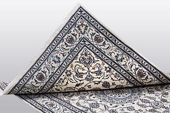Matta, Nain 9 Laa, part silk, ca 310 x 203 cm.