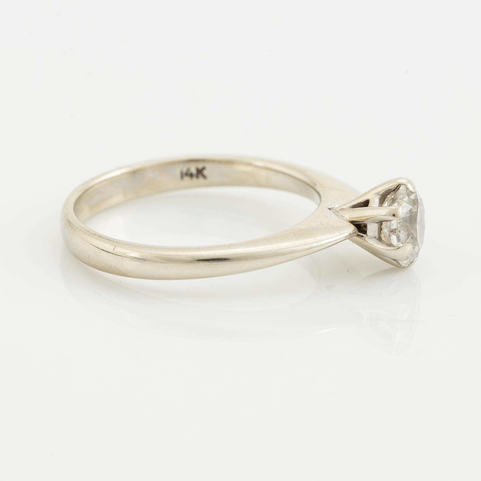 Ring, solitär, Kraiko Diamonds, vitguld med briljantslipad diamant.