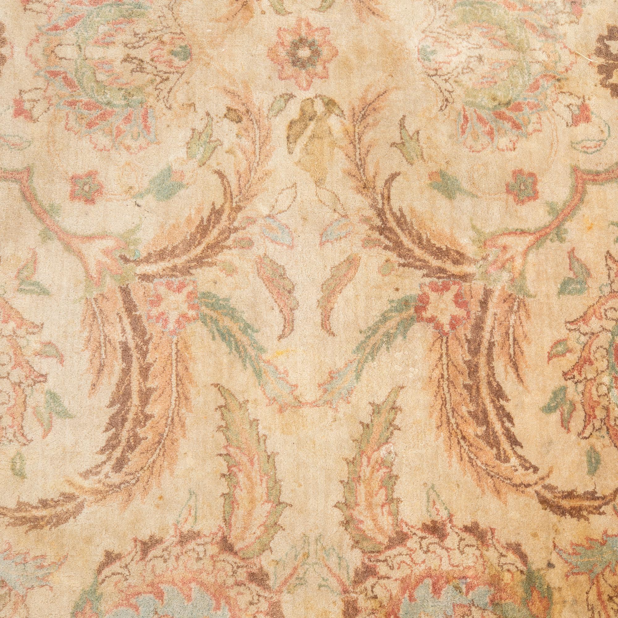 Rug, Hamadan, 1950s, approx. 305 x 250 cm.
