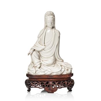 772. A blanc de chine figure of Guanyin, Qing dynasty, 18th Century.