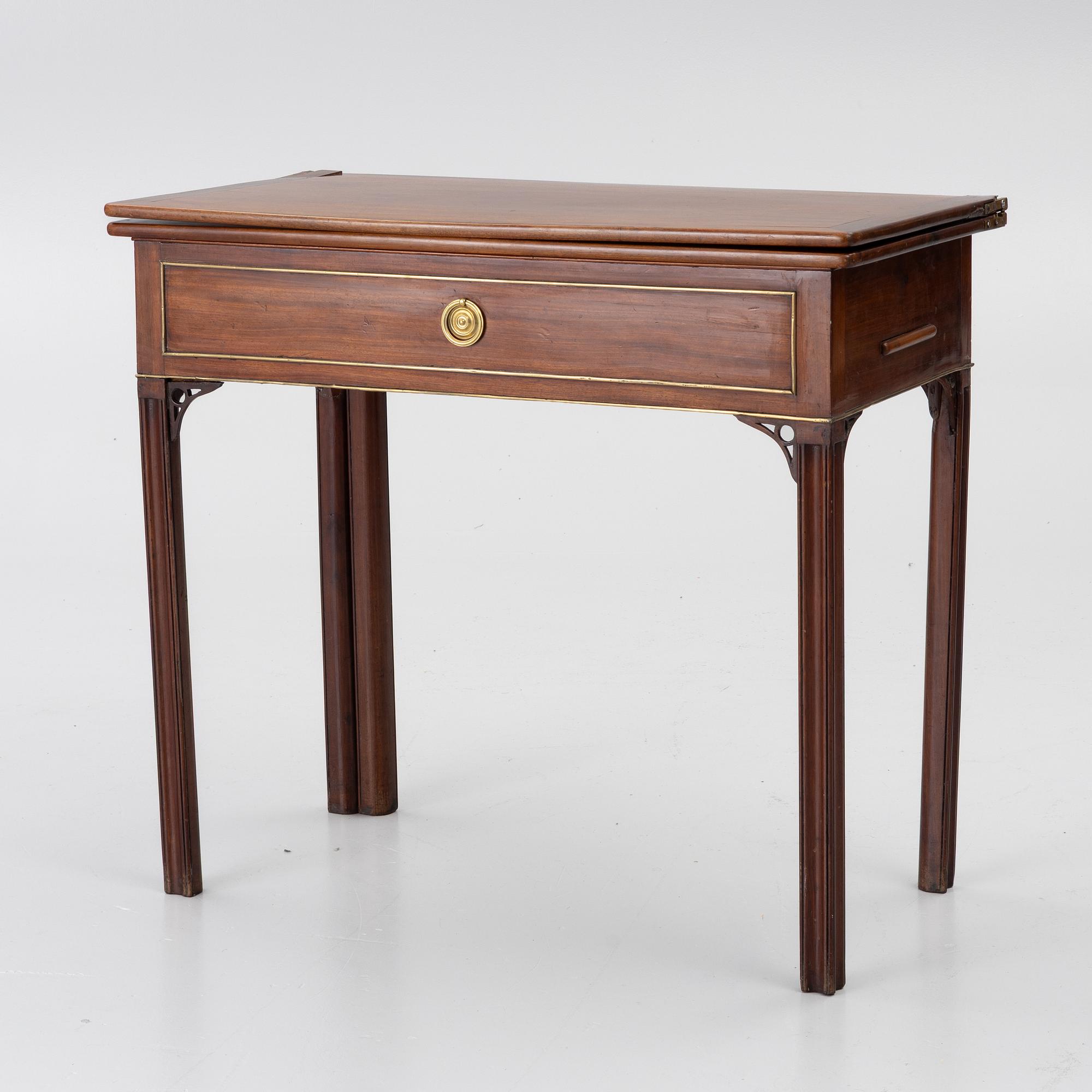 Spelbord, Stockholmsarbete, omkring år 1800, Sengustavianskt.