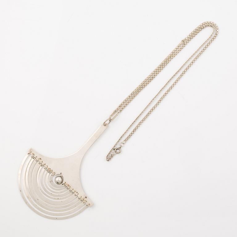 Tapio Wirkkala, Pendant "Crescent moon", sterling silver, NW Finland 1973.