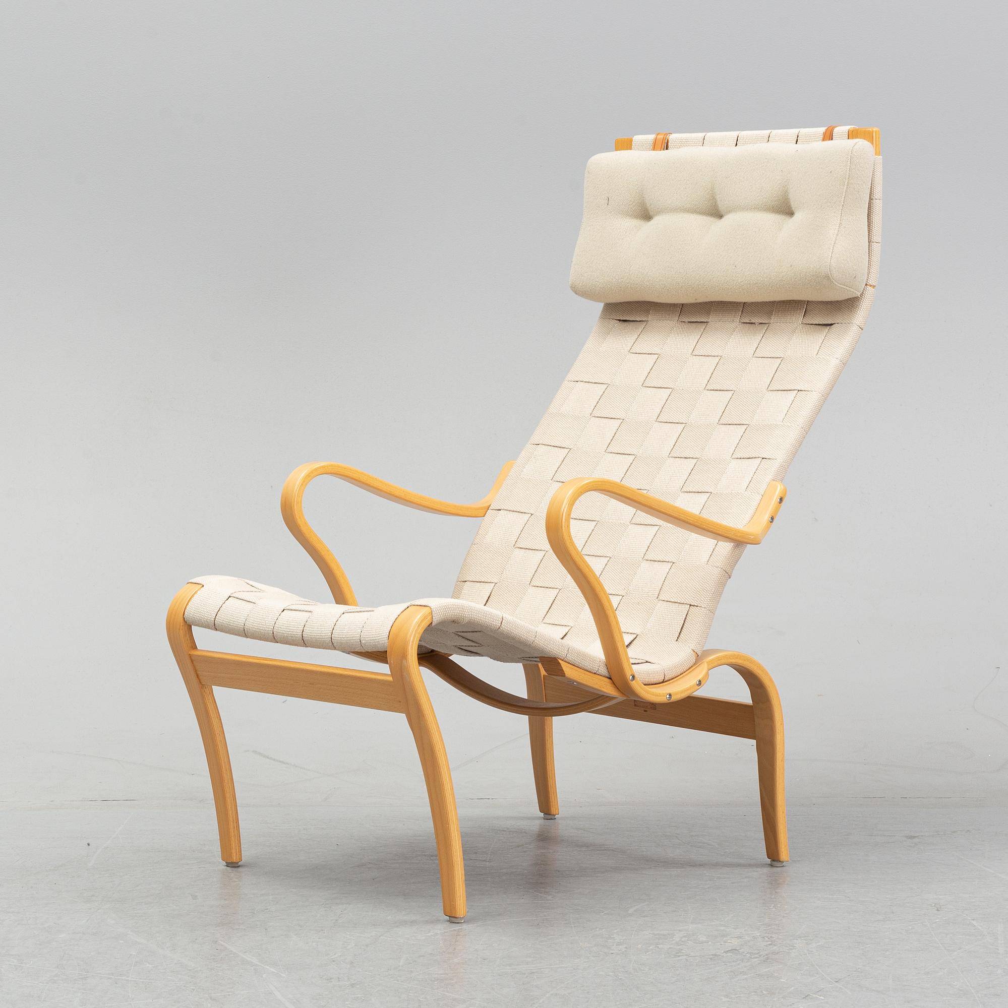 A Miranda lounge chair by Bruno Mathsson, dated 2001.
