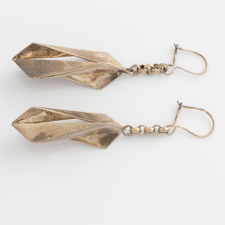 Earrings, a pair, silver.