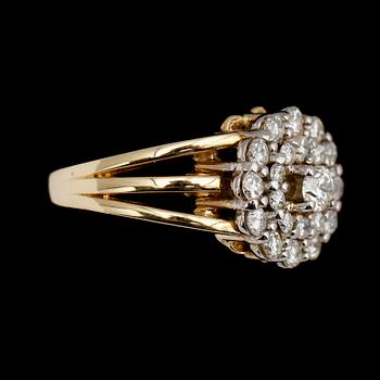 RING, 14 k guld, briljanter tot 1.26 ct.