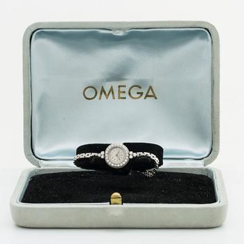 OMEGA ladies wristwatch, 15 mm, 18K whitegold, brilliant-cut diamonds approx 0,40 ct in total.