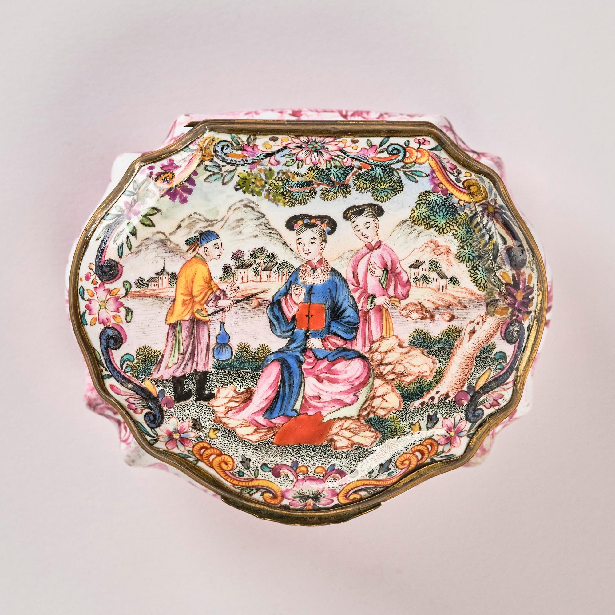 An enamel box with cover, Qing dynasty, 18th century.