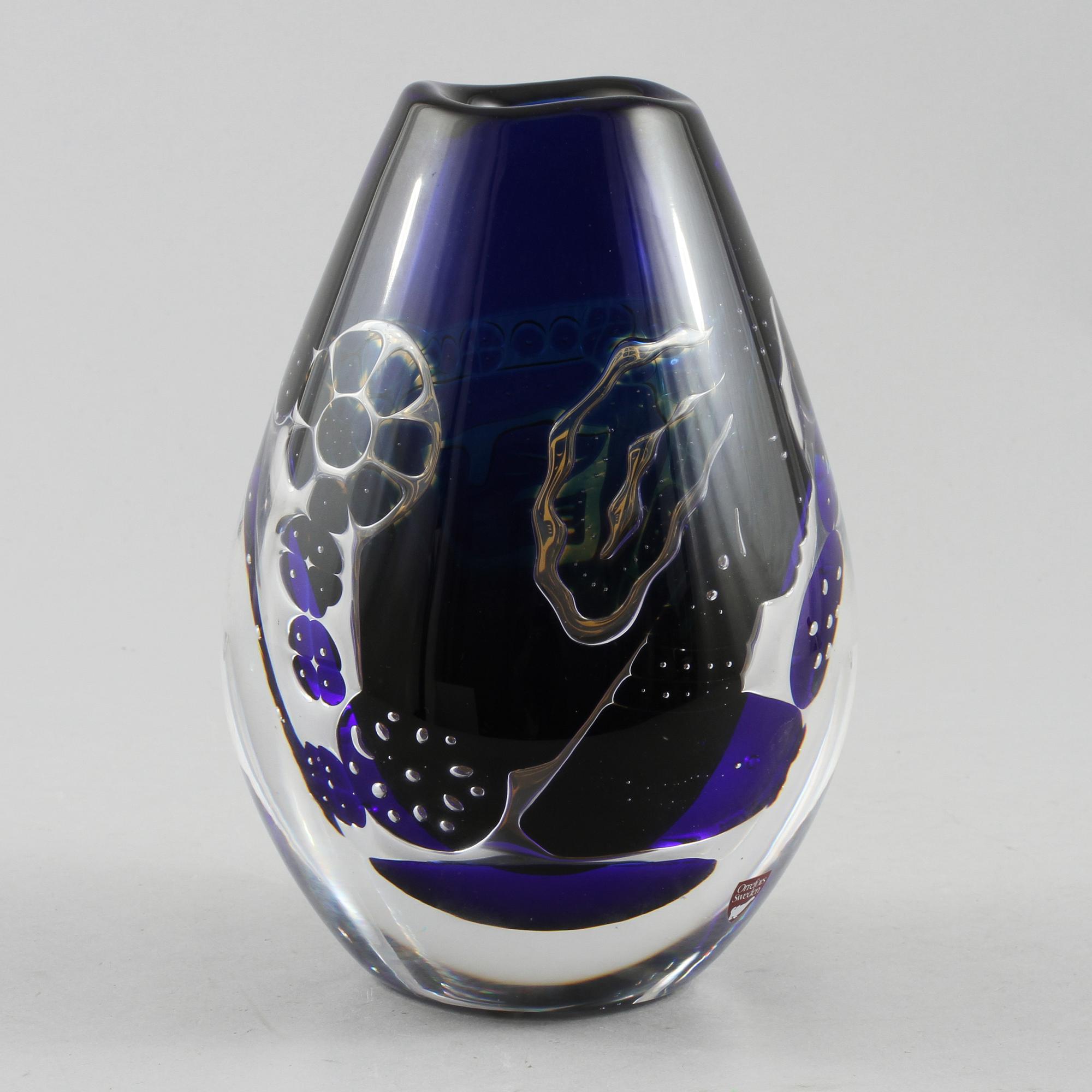 EDVIN ÖHRSTRÖM, vas, glas, ariel, "Flickan och duvan", Orrefors, signerad och daterad -89.