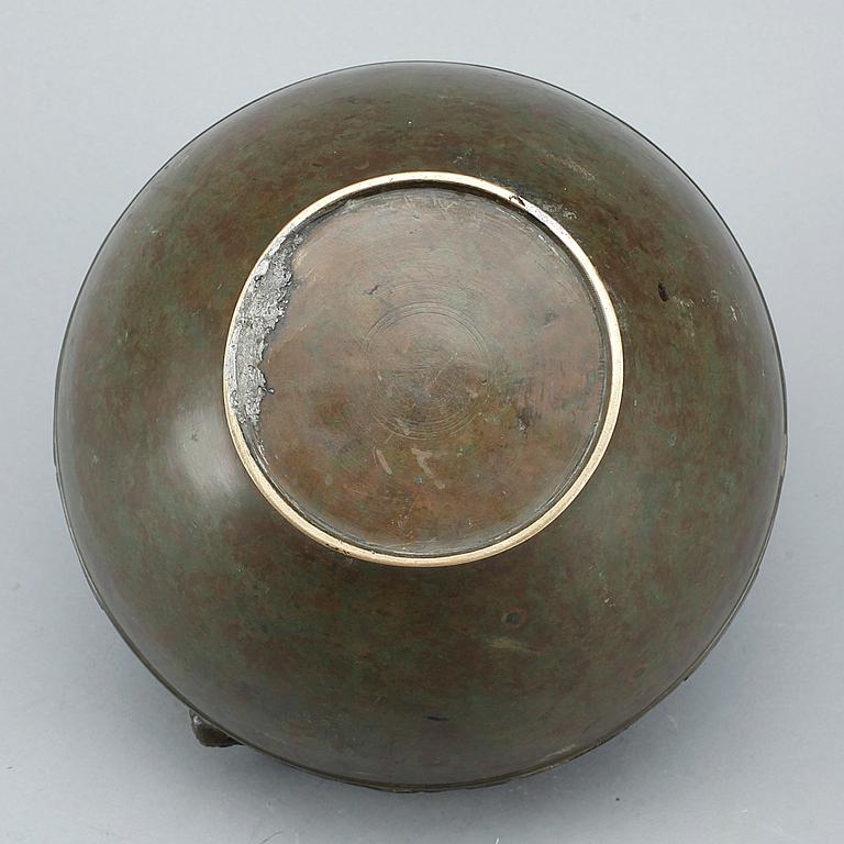 KRUKA, brons, Kina, modern tillverkning.