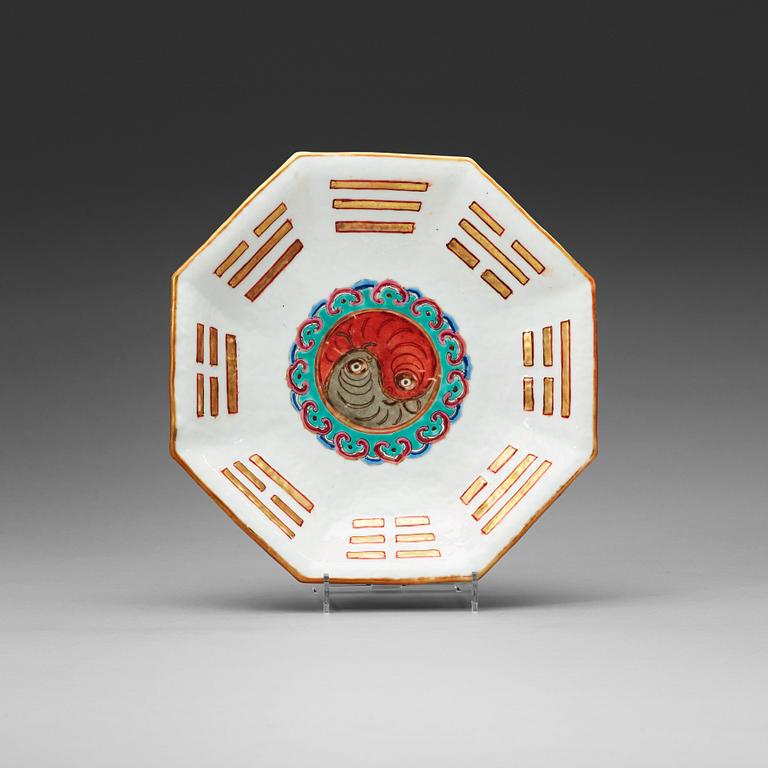 An enamelled tazza, late Qing dynasty with Tongzhi seal mark.