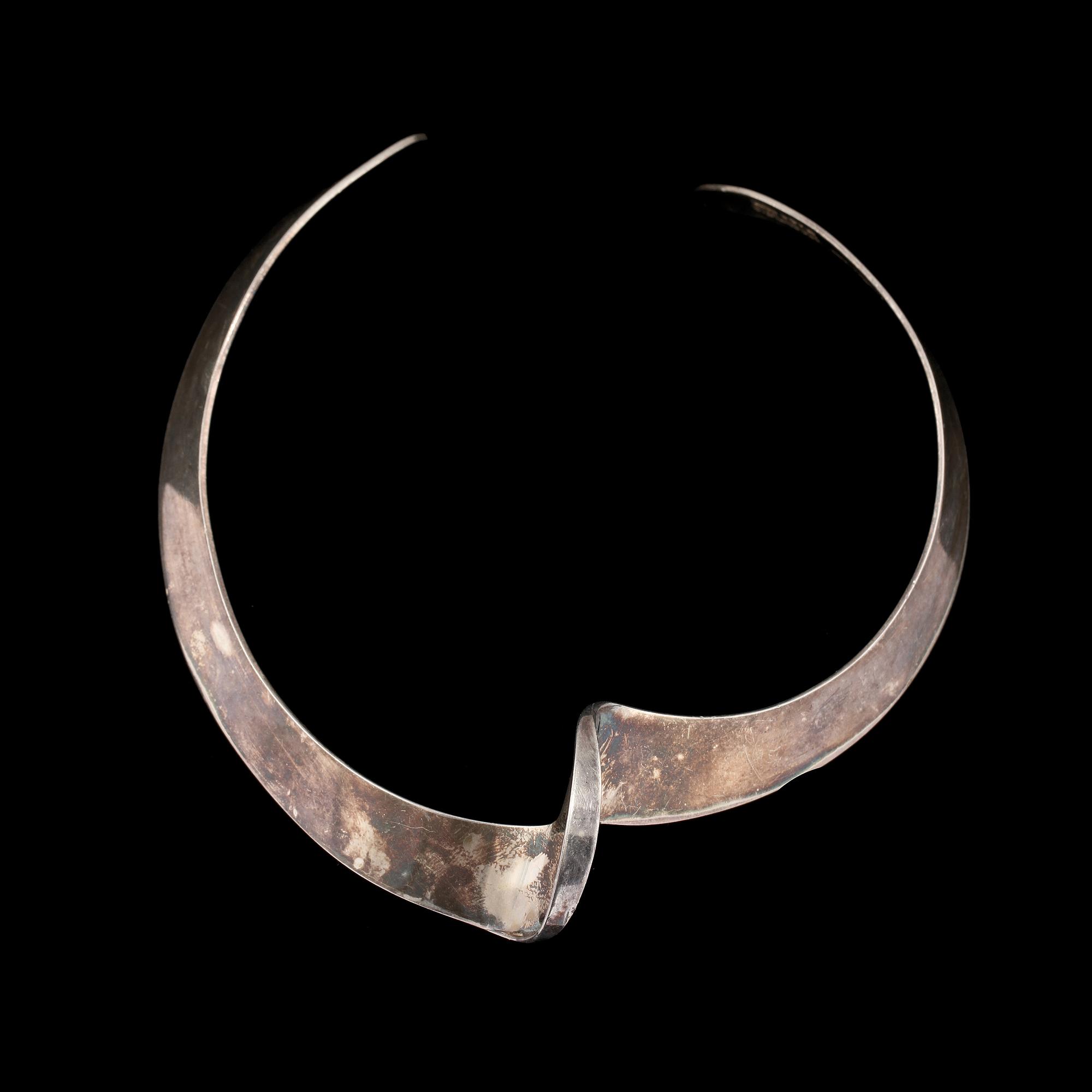 COLLIER, sterlingsilver, K E Palmberg för Alton, Falköping, 1975. Vikt 45 g.