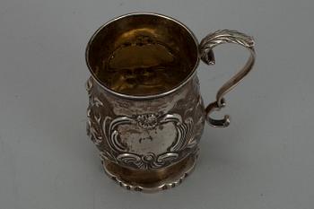 MUGG, sterling silver, Edward Barton, London 1832. Vikt 128 g.