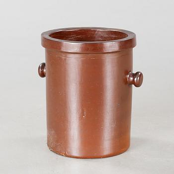 KÄRL/YTTERFODER, stengods, Höganäs, 1900-tal.