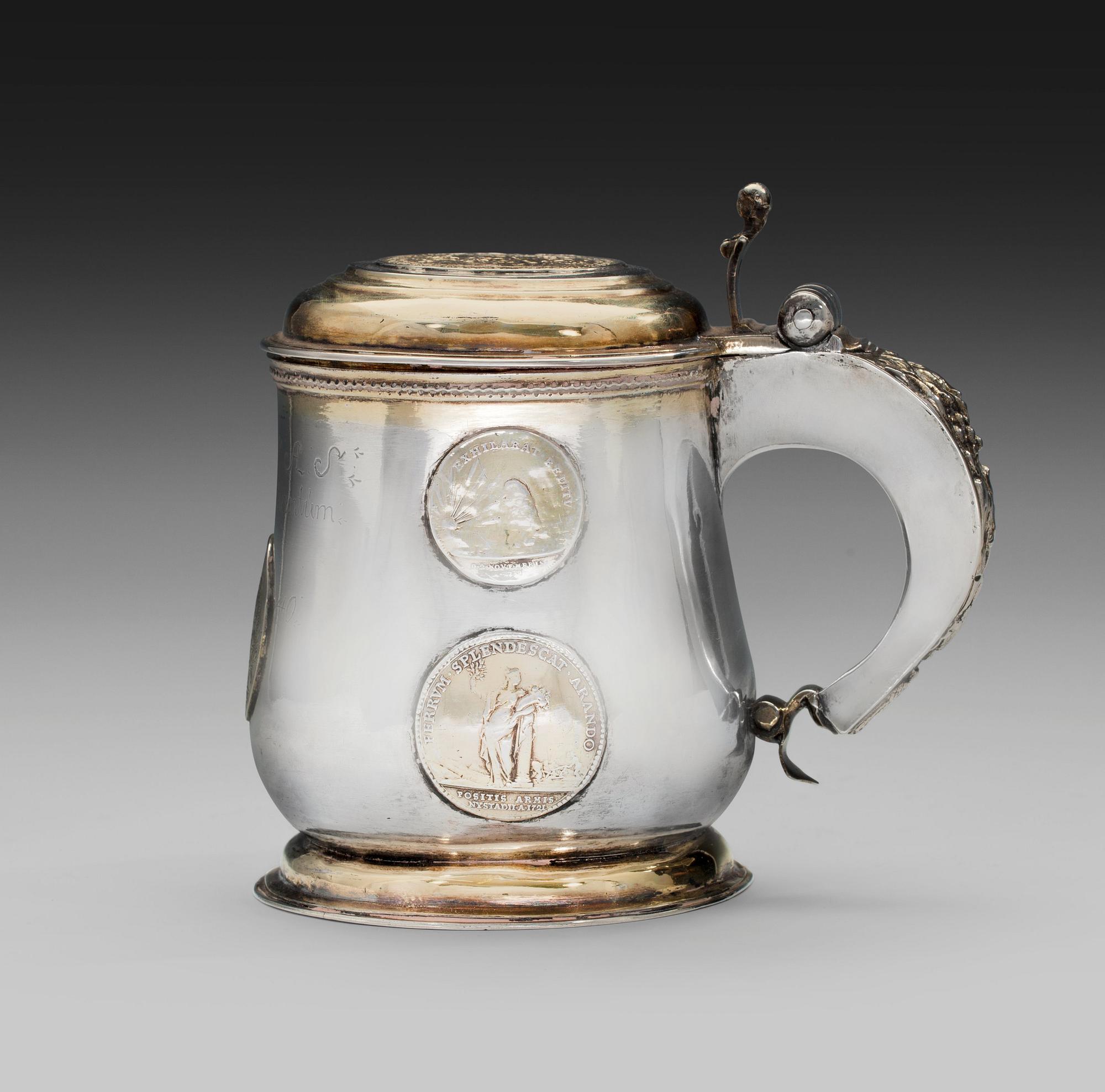 STOP, silver. Lars Hackzell Strängnäs 1737-73. Höjd 15,5 cm. Vikt 710 g.