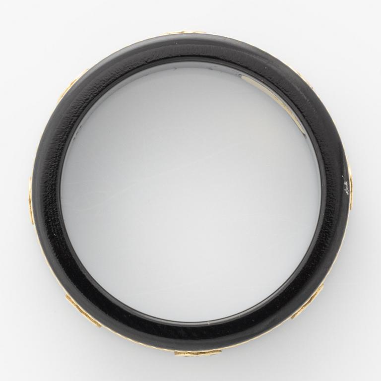 Gucci, ring, "Icon", black decor with gold ornamentation.
