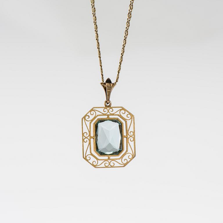 HALSSMYCKE, 14K guld, akvamarin, rosenslipad diamant. Helsingfors 1942. Vikt ca 7,8 g.