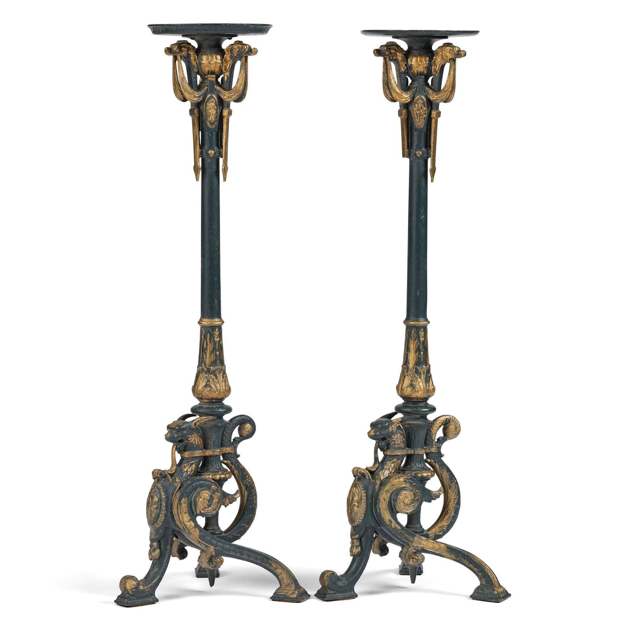 Piedestaler, ett par , 1800-talets slut.