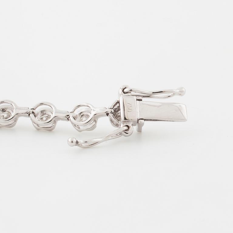 A brilliant cut diamond bracelet.