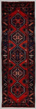 GALLERIMATTA, Hamadan, sent 1900-tal, ca 285x85 cm.