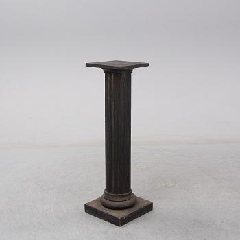 A late 19th century pedestal.