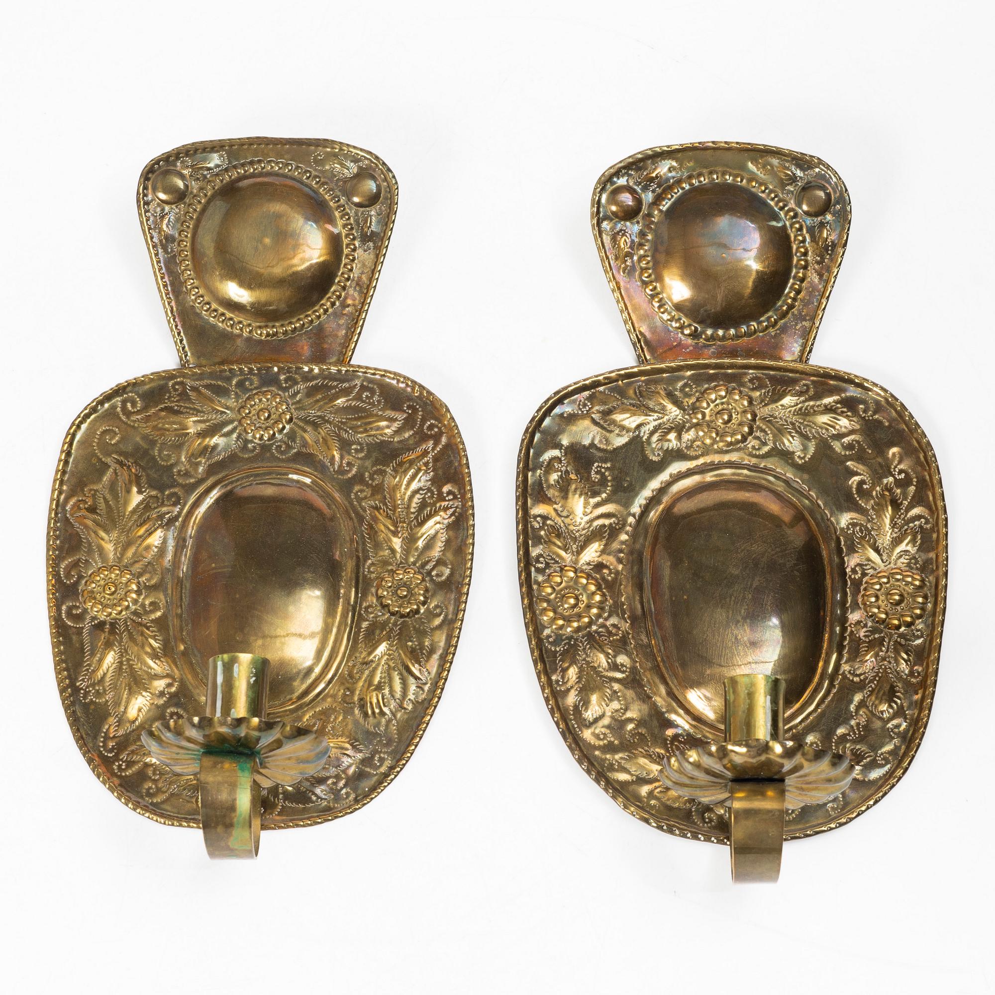 A pair of wall sconces, Baroque style, circa 1900.
