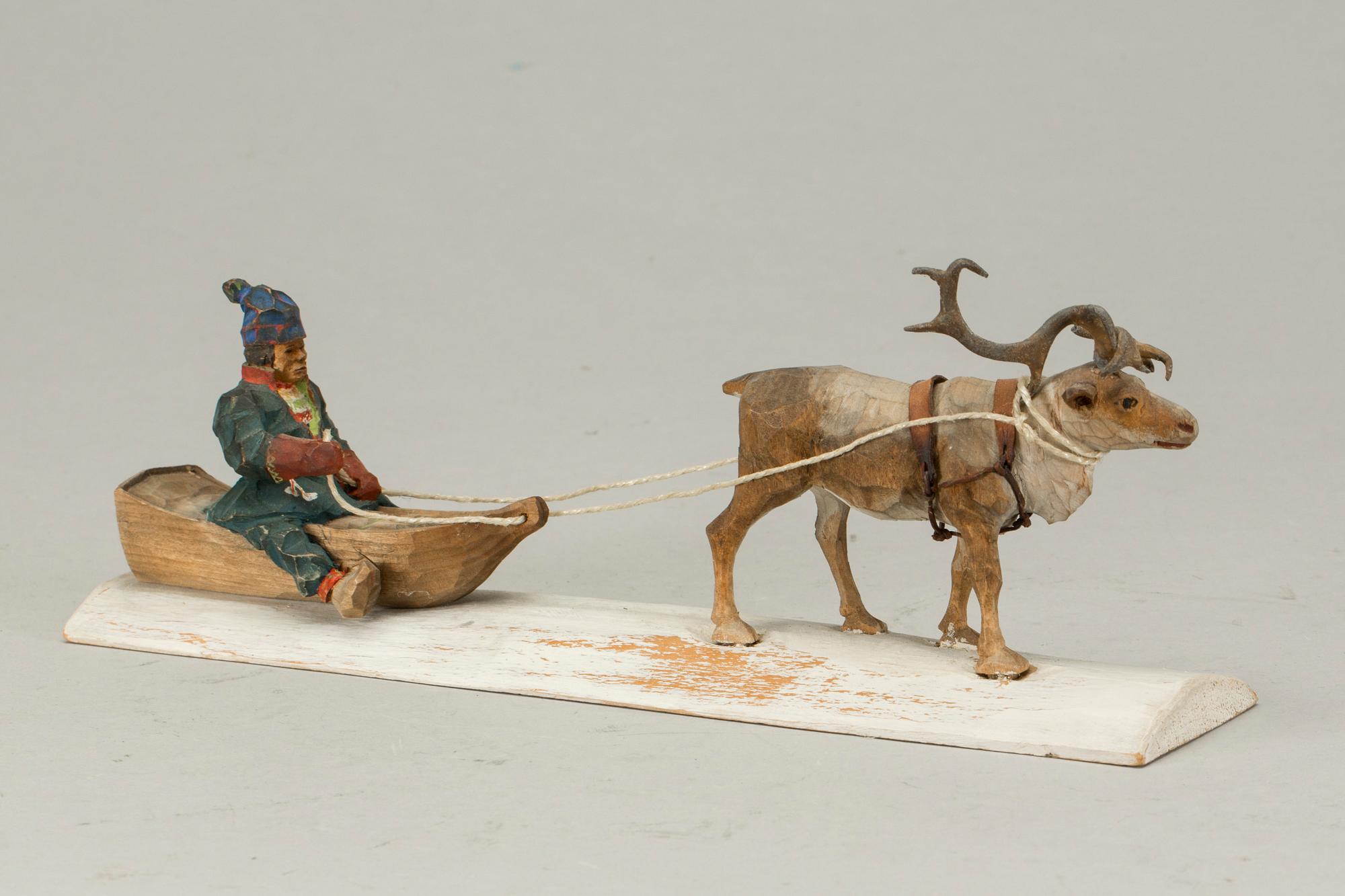 LARS ENARSSON, träskulptur, monogramsignerad.