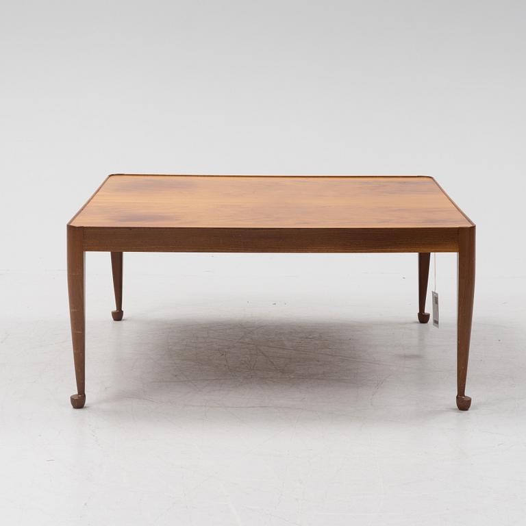 Josef Frank, a mahogany veneered model 2073 'Diplomat' coffee table from Firma Svenskt Tenn.