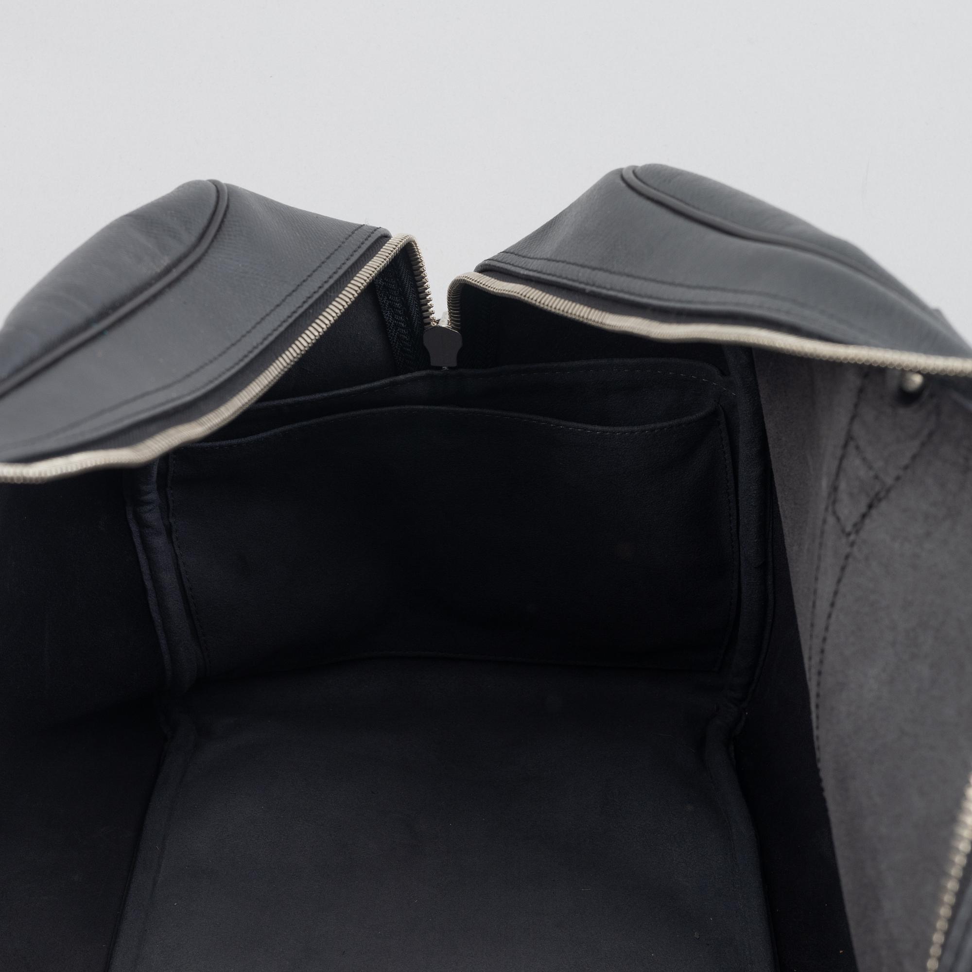 Louis Vuitton, weekend bag, "Taiga Kendall GM", 2001.