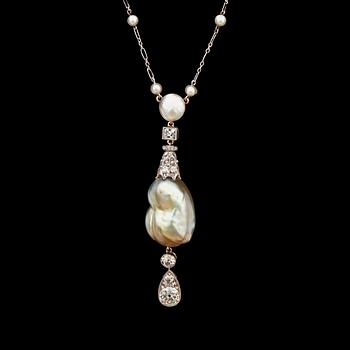 959. A natural pearl and old-cut diamond necklace. Total carat weight of diamonds circa 1.69 cts.